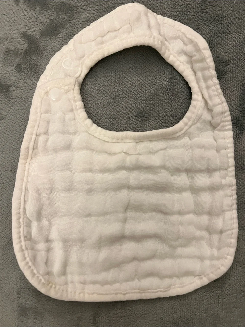 Brand New!!!!Munchkin White Quilted Muslin Baby Bib with Snap Closure